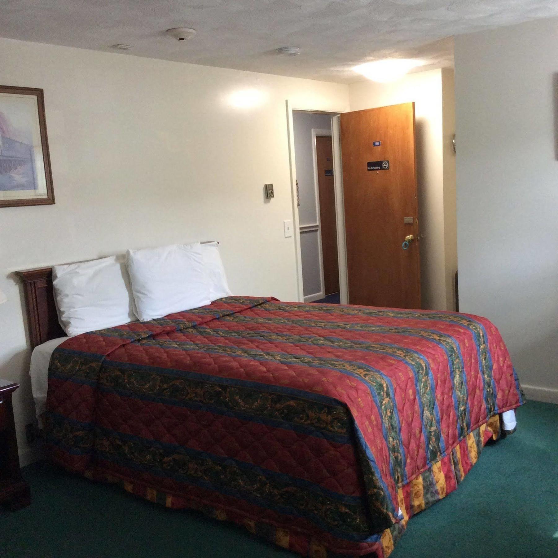 Wickford Motor Inn ノースキングスタウン エクステリア 写真