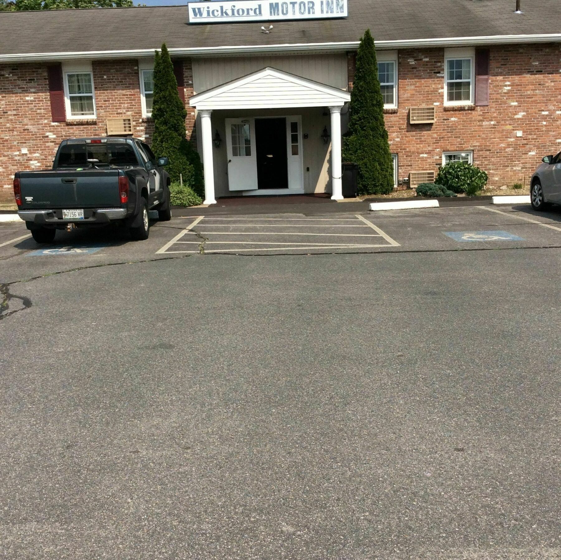 Wickford Motor Inn ノースキングスタウン エクステリア 写真